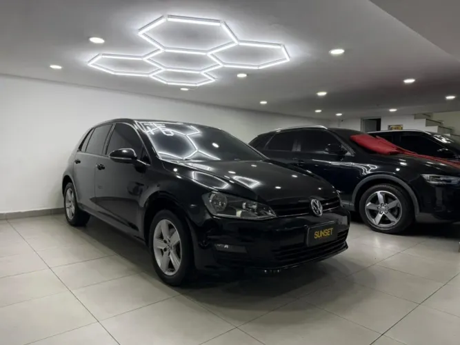 Volkswagen Golf Comfortline 1.6 MSI Total Flex Mec. 2016