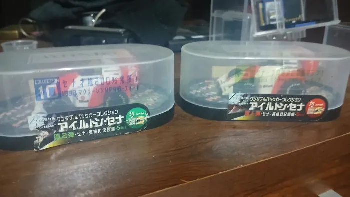 Vendo 2 maclaren de coleção do airton senna de café japonês