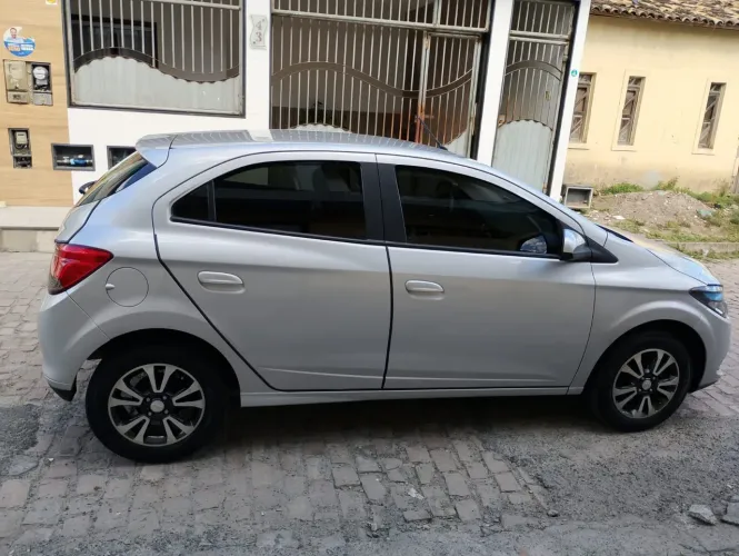 Chevrolet Onix Hatch LT 1.4 8V Flex Power Mec. 4P 2016