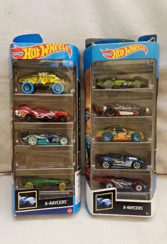 LOTE DE MINIATURAS DE CARROS DE CORRIDA/COLECIONÁVEIS