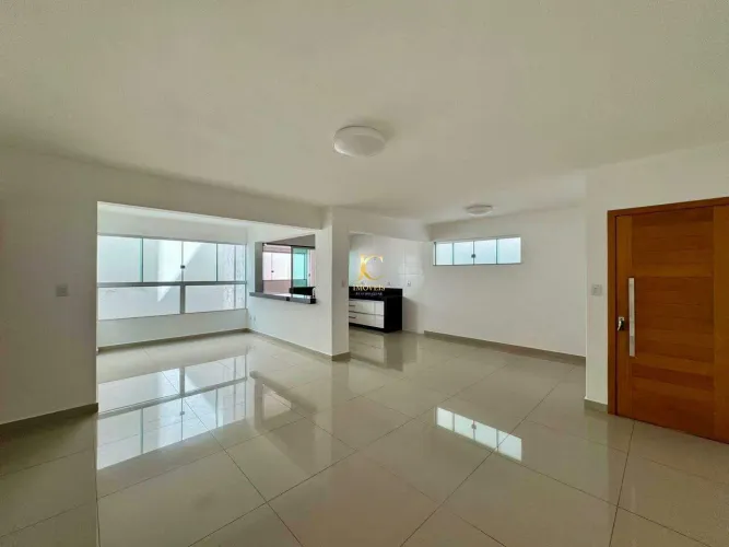 Apartamento residencial de 128 m² à venda no Centro de Divinópolis