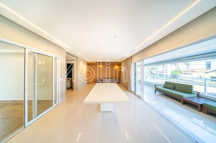 Apartamento Alto Padrão para Locação 3 dormitórios