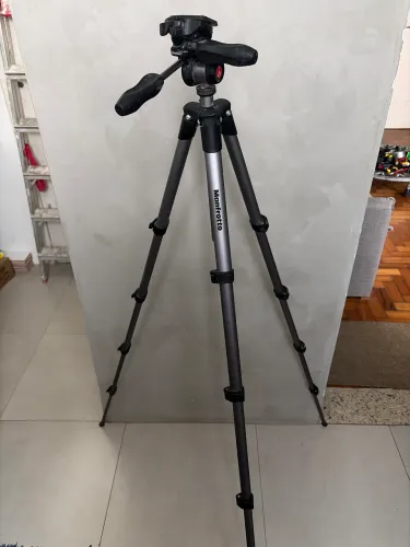 Tripé Manfrotto