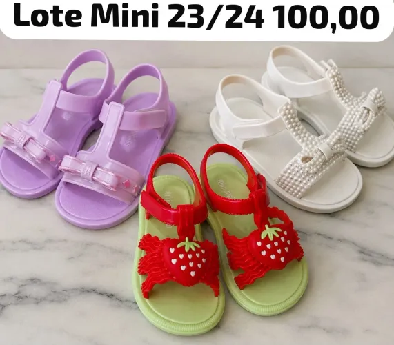 Lote Mini Melissas 23/24 São 3 pares por 100,00