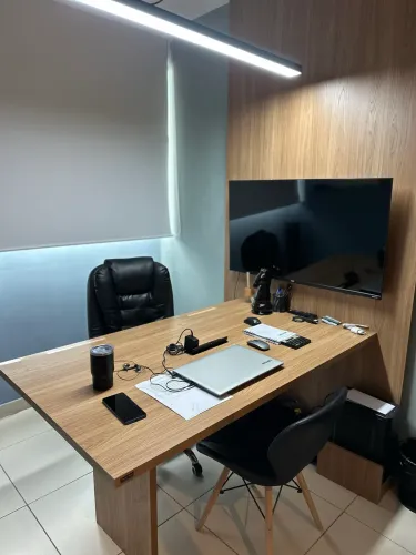Vendo móveis planejados para escritório em MDF - excelente estado