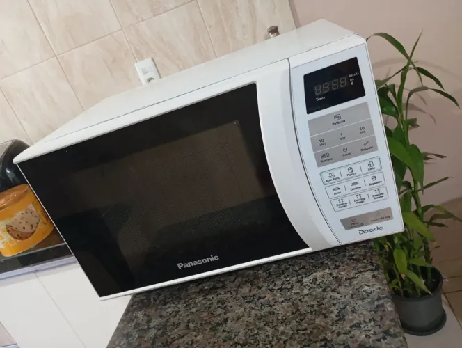 Vendo Microondas Panasonic 25 litros 