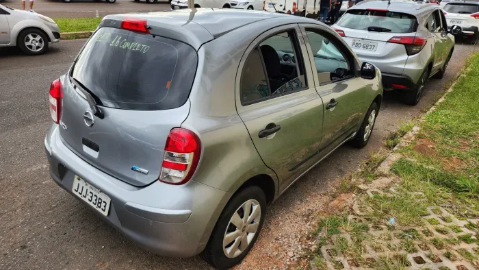 Nissan March 1.6 Completo 2013 Única Dona Super Conservado