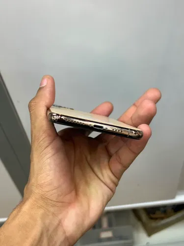 IPHONE 11 PRO MAX 64GB GOLD.