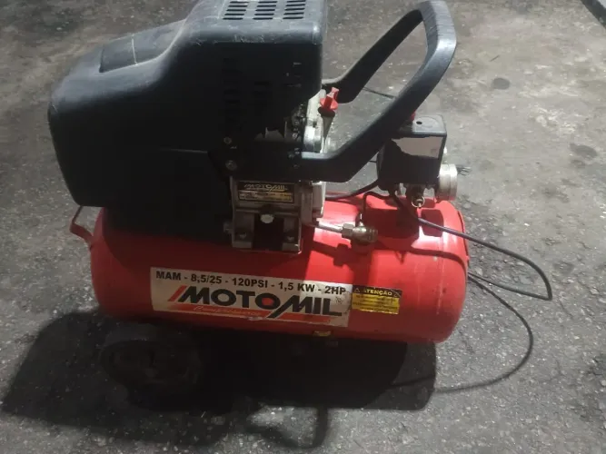 Compressor de ar semi novo