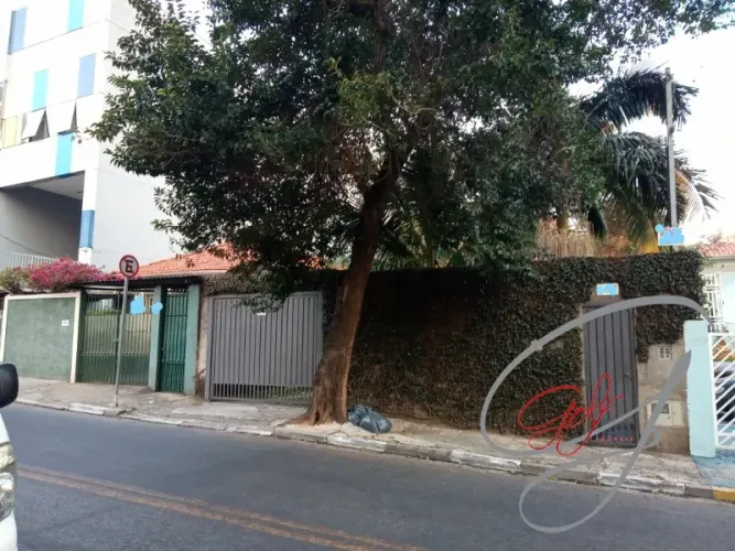 BELÍSSIMO TERRENO A VENDA NO BAIRRO VILA YARA, COM 440M², PRÓPRIO PARA CONSTRUTORA EXCELEN