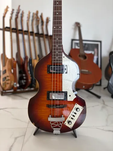 Baixo Condor VB-40 Deluxe Viola Bass - Versão Maciça (Raro)