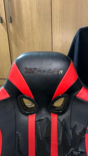 Cadeira Gamer XTracer - Estrutura firme, precisa de capa ou reforma