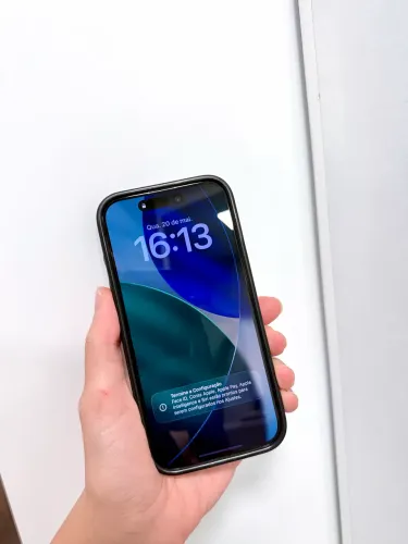 iPhone 15 Pro 128 GB (traseira trincada)