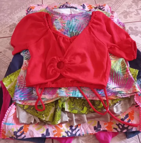 Lote roupas brechó