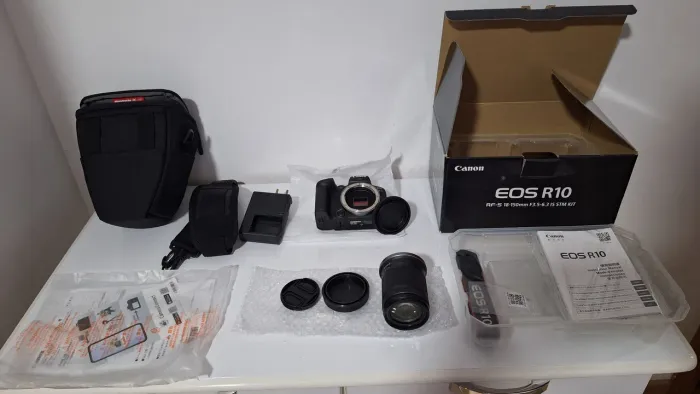 Canon EOS R10 + RF-S 18-150mm | Apenas 100 Cliques | Estado de Nova + Bolsa protetora