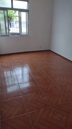 Apto 1 quarto na Rua Milton - Ramos - R$ 1.100,00