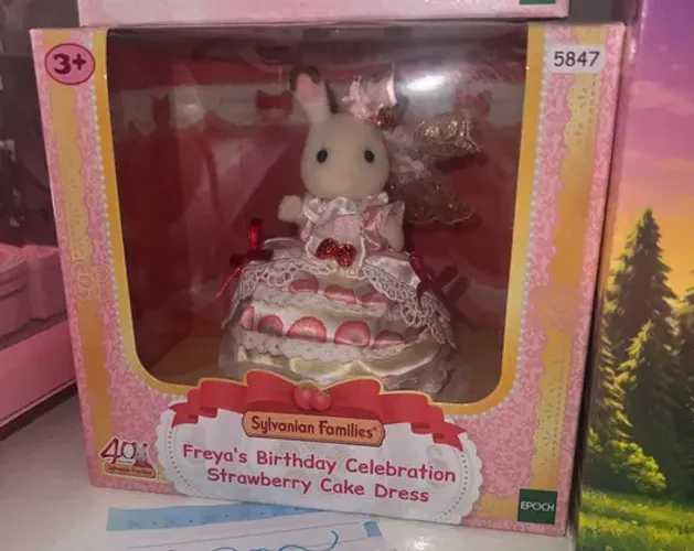 sylvanian families Freya Bolo de morango