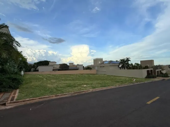 Terreno à venda, 922 m² por R$ 2.300.000 - Residencial Lluminar - Catanduva/SP