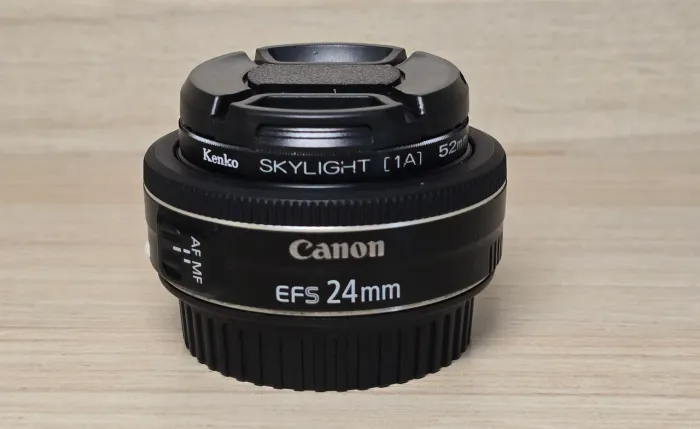 LENTE CANON EFS 24MM F2.8 STM + FILTRO SKYLIGHT