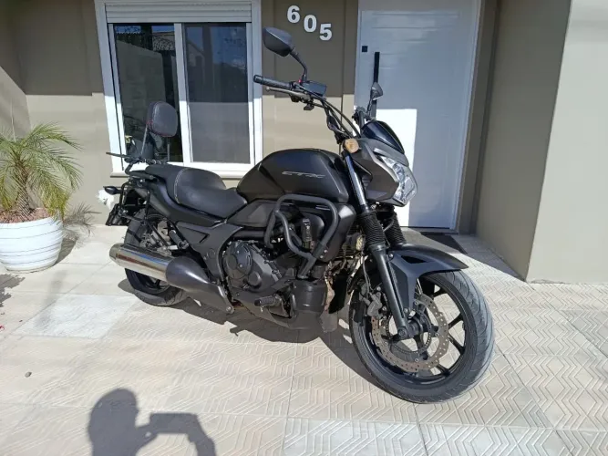 Honda CTX 700N