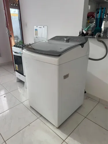 Máquina de lavar roupa Brastemp 12kg.