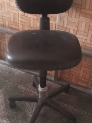Vendo cadeira de escritório