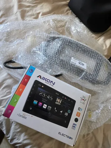 KIT MULTIMIDIA AIKON ELECTRON 9 POLEGADAS + Moldura de Strada 2020 p/<br>frente