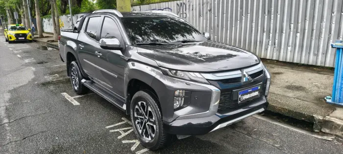 Mitsubishi L200 Triton Sport HPE-S 2.4 CD Dies. AUT 2024