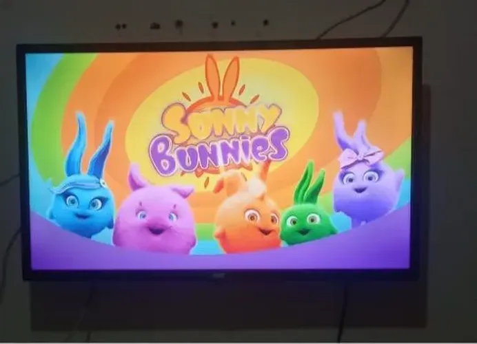 ESTOU VENDENDO UMA TV SMART 32 POLEGADAS EM EXCELENTE ESTADO