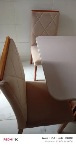Vendo essa mesa 95×95 com pouco uso