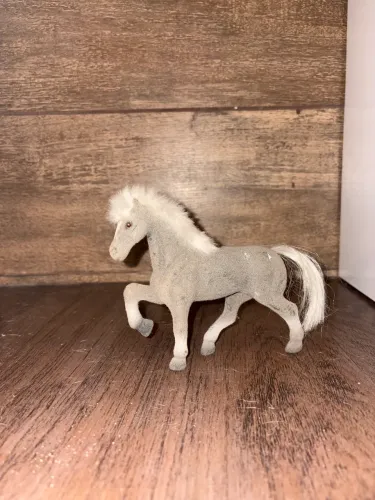Cavalo de brinquedo 
