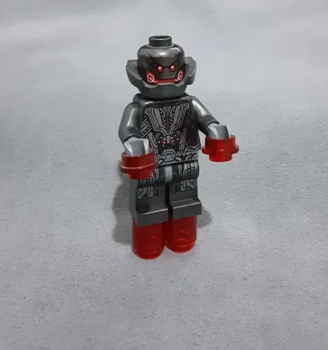 LEGO minifigura Ultron Prime (Set 76031) (RARO)