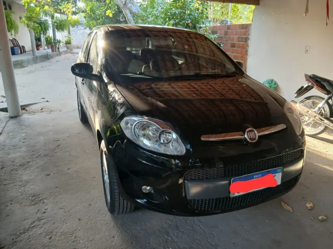 Fiat Palio Attractive 1.0 EVO Fire Flex 8V 5P 2013