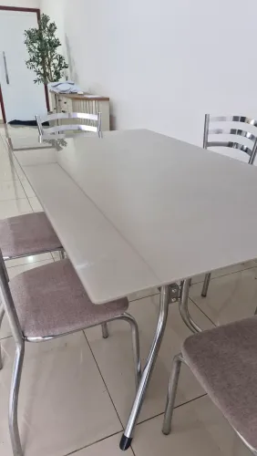 Mesa de Jantar com 6 Cadeiras