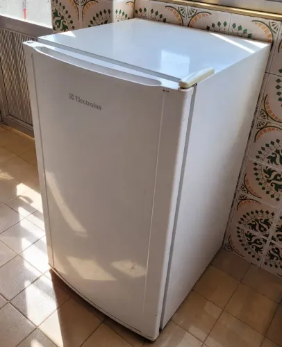 Geladeira Frigobar Electrolux