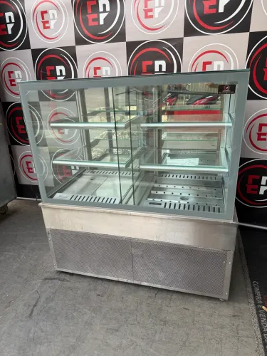 VENDO UMA VITRINE EXPOSITORA QUENTE E FRIA LUJONE