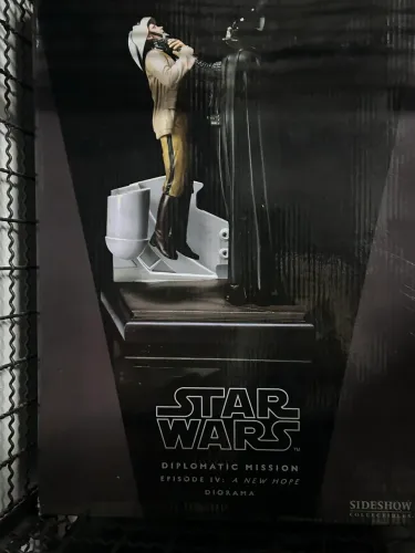 SIDESHOW STAR WARS DIPLOMATIC MISSION -EPISODE IV A NEW HOPE DIORAMA