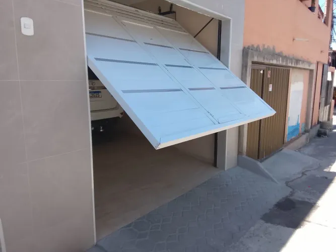 Manutenção de portão basculante