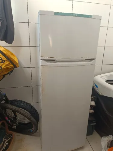 Geladeira com Defeito