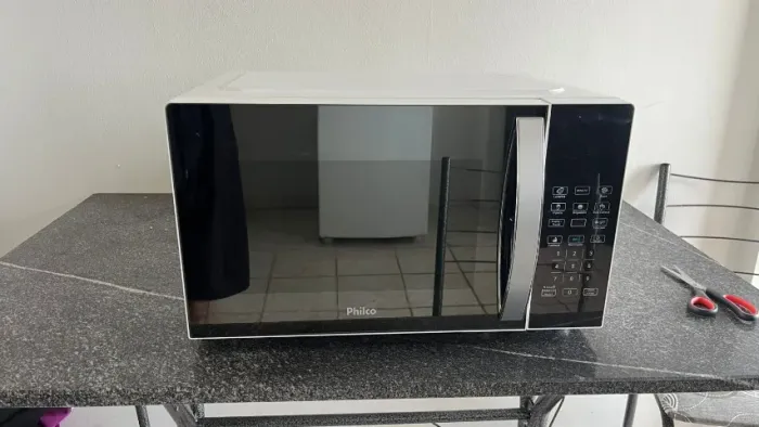 MICRO-ONDAS PHILCO 33 LITROS