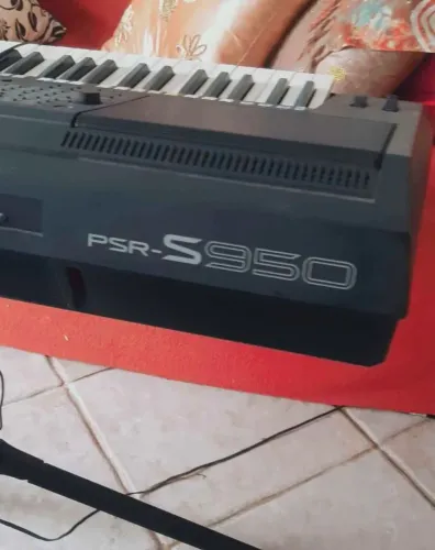 TECLADO YAMAHA PRS-S 950