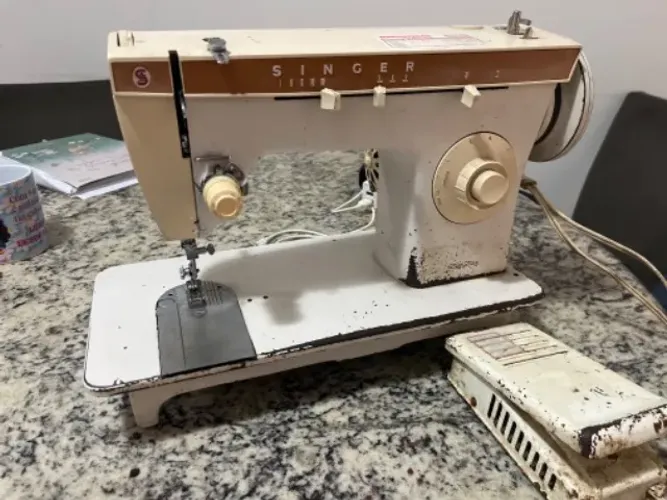 Máquina de costura SINGER