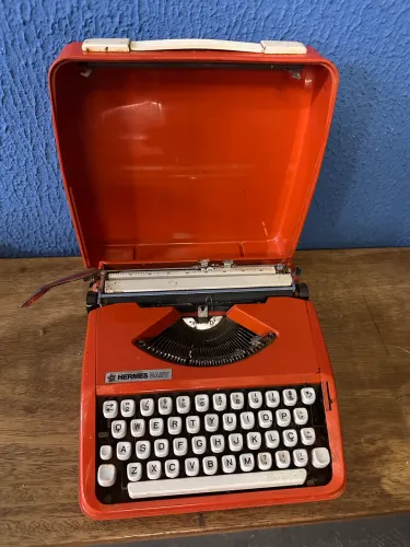 Máquina de Datilografia Hermes Baby - Original - Vintage 