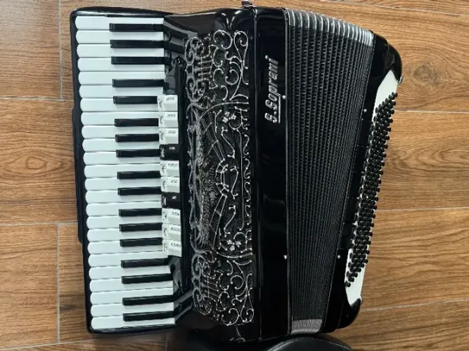 ACORDEON S. SOPRANI 4/5 AGUIA - INCRIVEL !