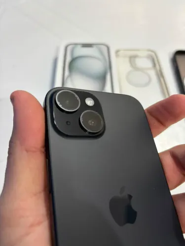 iPhone 15 