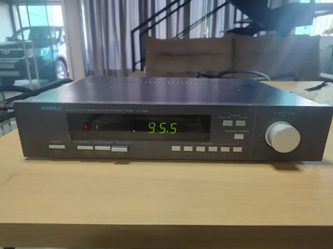 TUNER NASHVILLE NT1900