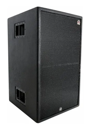 Caixas de subgraves Leacs com 2 subs de 18 polegadas Oversound de 1200 Watts cada.