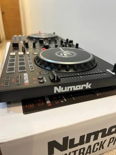 Controladora numark mixtrack fx (novíssima com nota)
