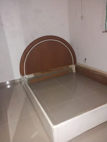 Cama de Casal de madeira com colchão