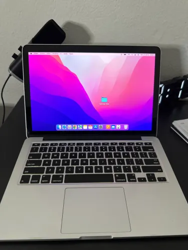 MacBook Pro Retina 13? 2015 i5 2.7GHz 8GB - 21 Ciclos - Excelente Estado